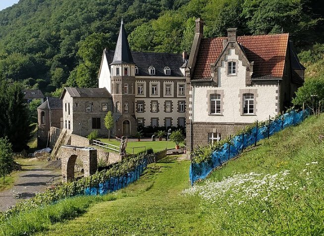 Schloß Schweppenburg, Brohl-Lützing, Germany